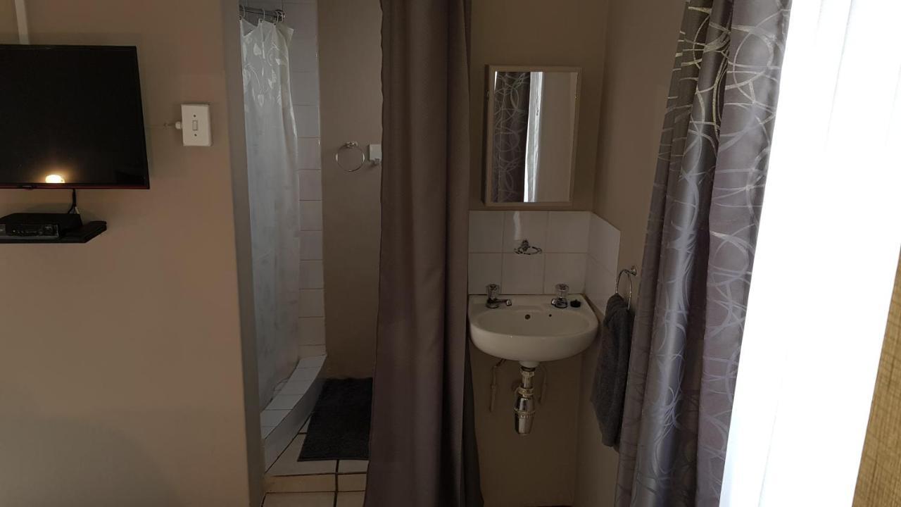 Accommodation@Park1285 Претория Екстериор снимка